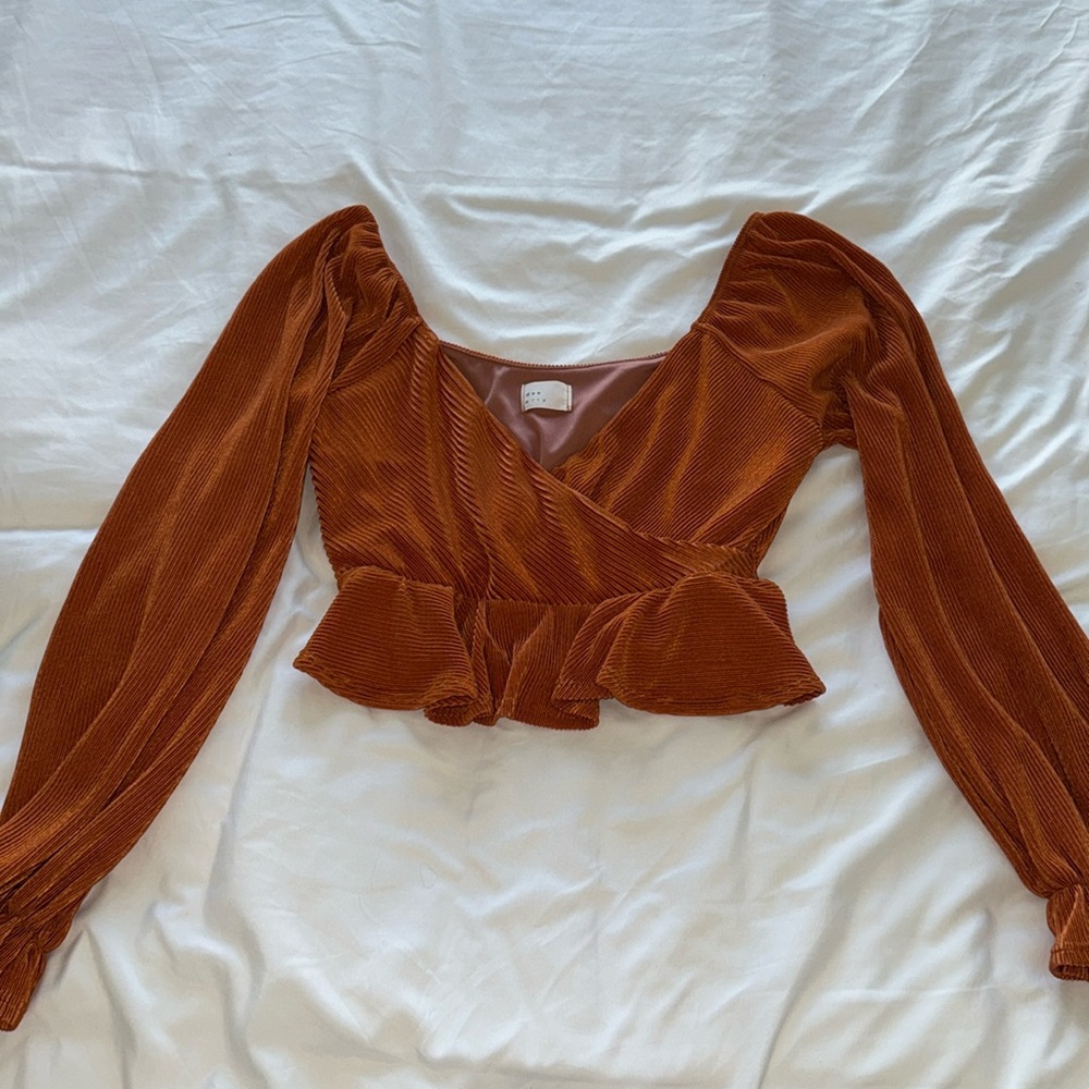 Cropped cute top